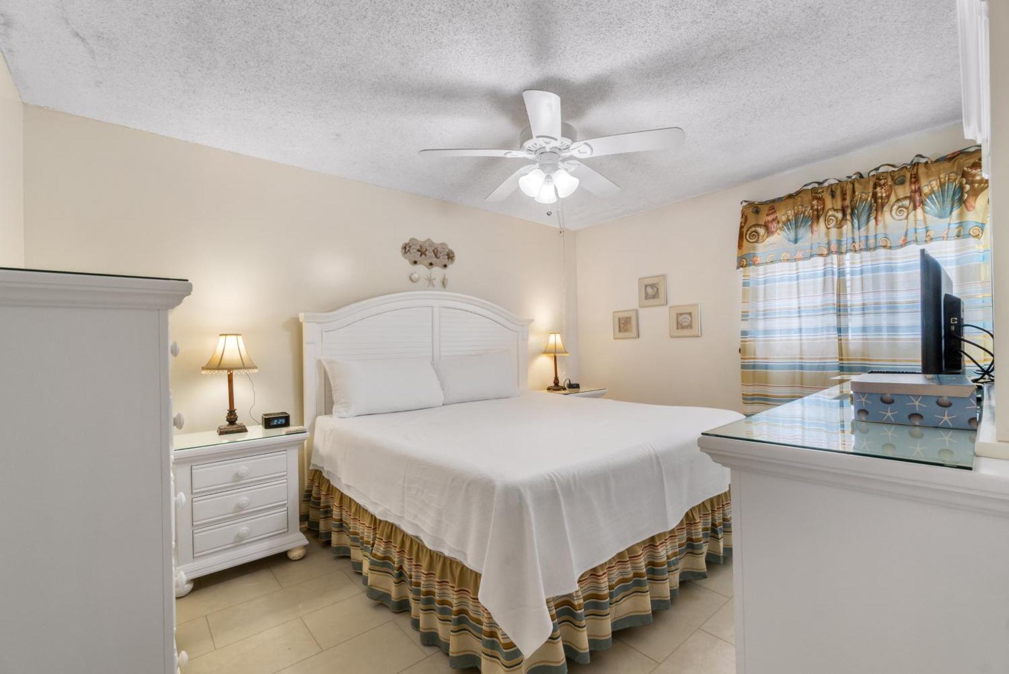 The Gulf Tower Condos Gulf Shores Room photo